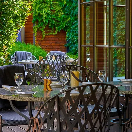 Hotel čapí Hnízdo 4*