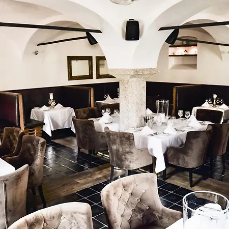 čapí Hnízdo Hotel Olbramovice (Benesov)