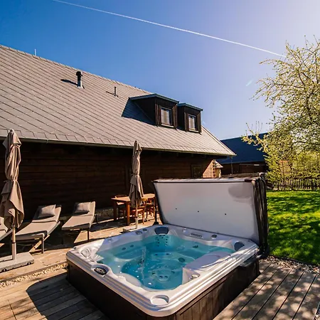 čapí Hnízdo 4* Olbramovice (Benesov)