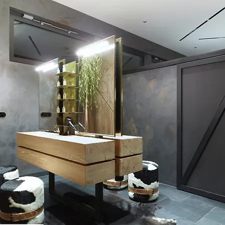 Capi Hnizdo Отель