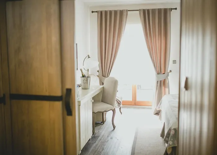 Hotell Capi Hnizdo Olbramovice (Benesov)